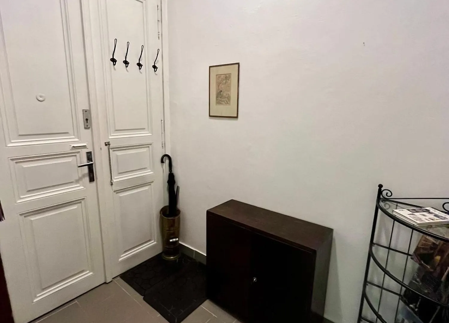 Retro Apartment In Praga República Checa
